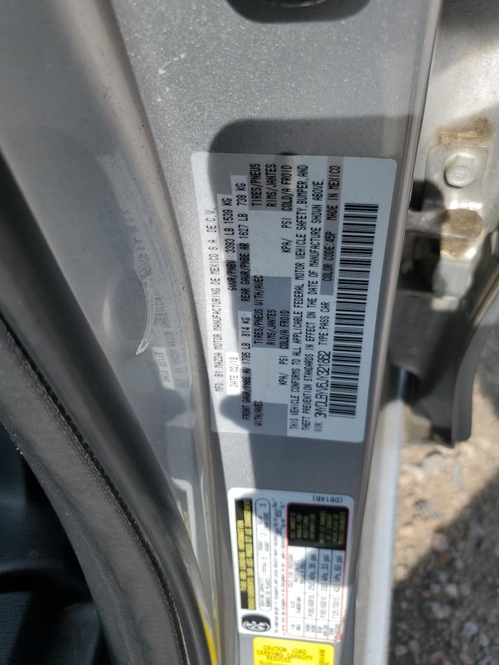 3MYDLBYV6JY321862 2018 Toyota Yaris Ia