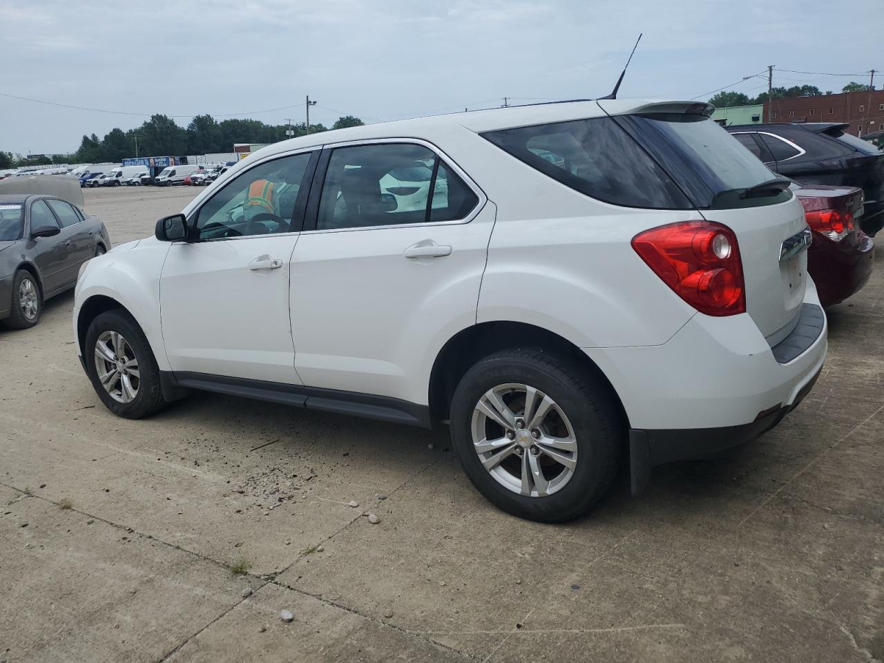 2013 Chevrolet Equinox Ls vin: 1GNALBEK3DZ116903