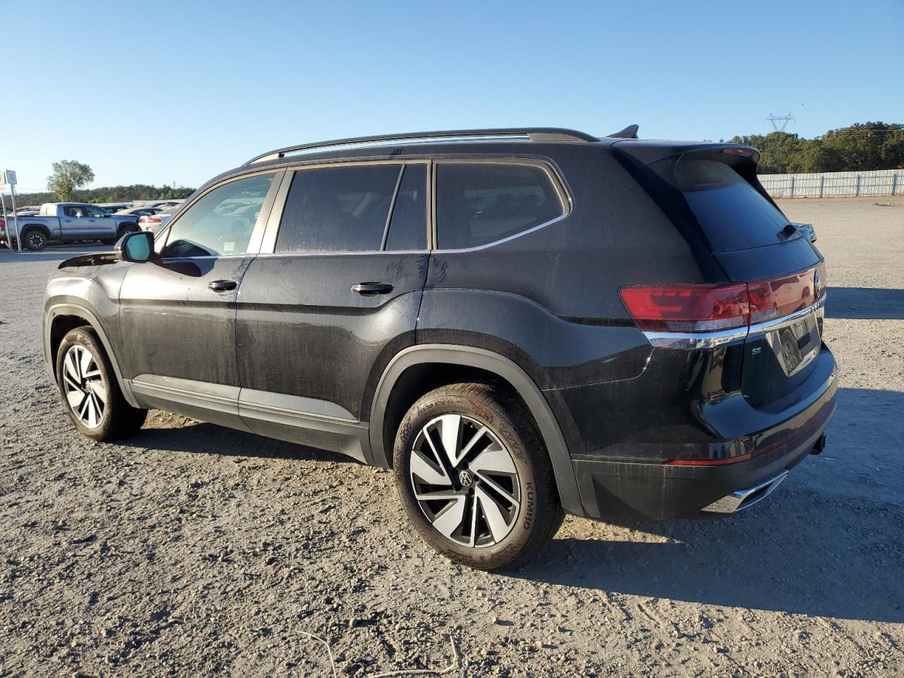 1V2HR2CA2RC527394 2024 Volkswagen Atlas Se