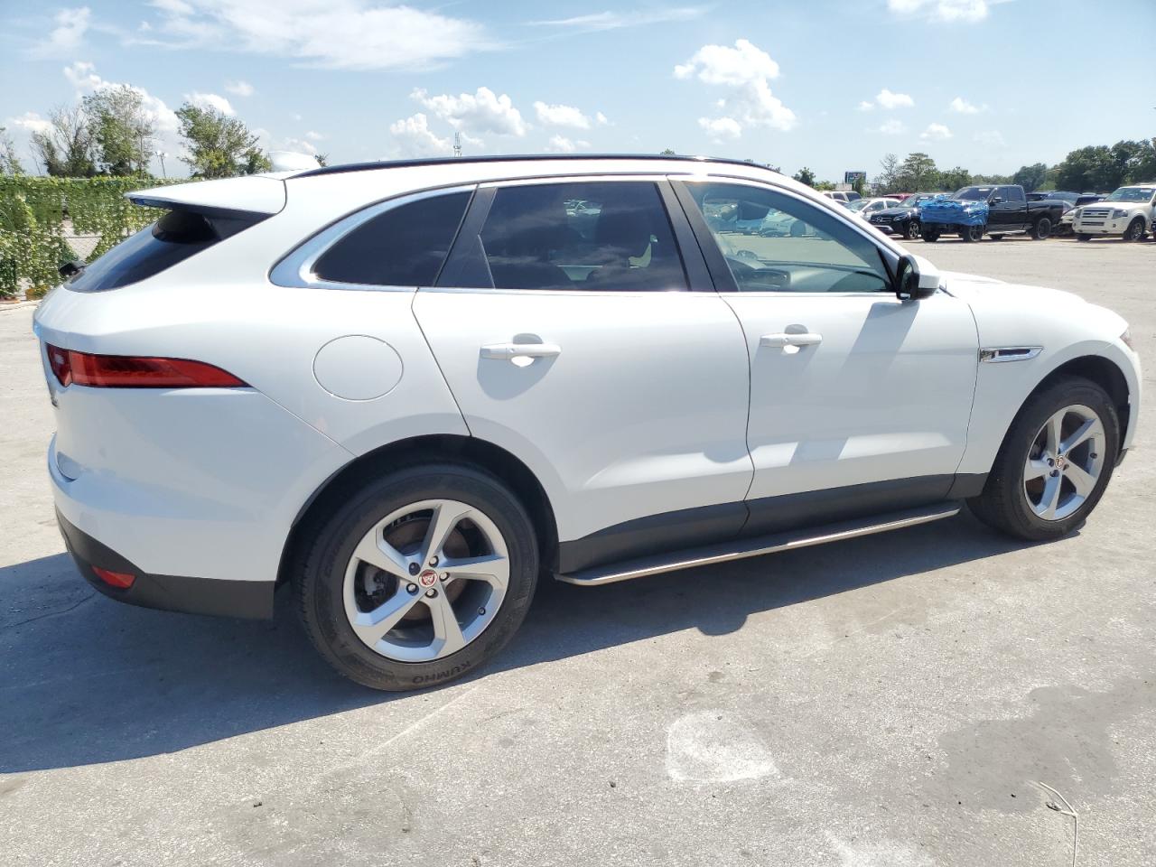 SADCJ2FN9KA391191 2019 Jaguar F-Pace Premium