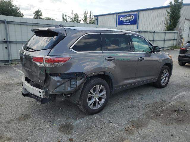 VIN 5TDKKRFH0FS060953 2015 Toyota Highlander, Xle no.3