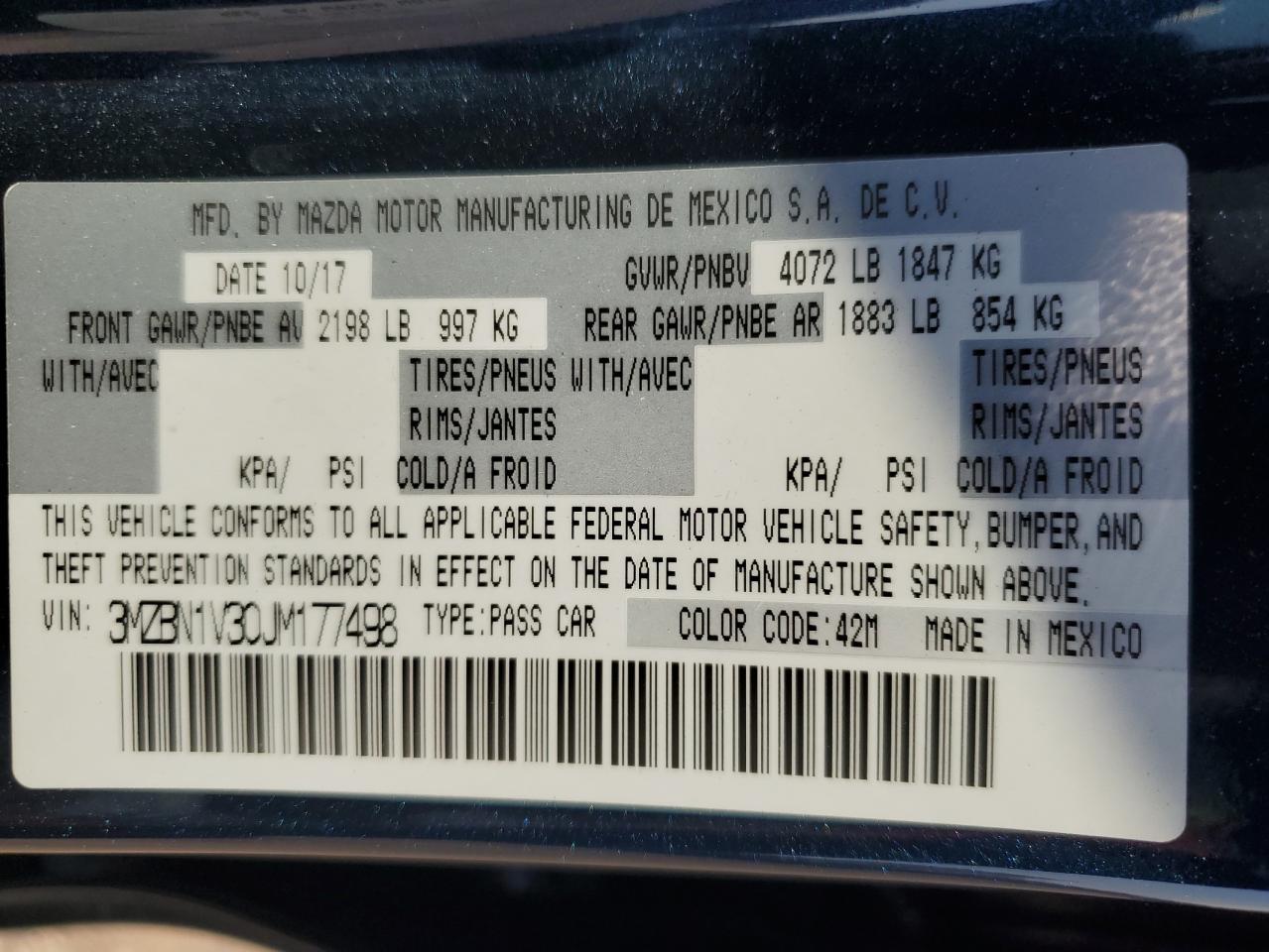 3MZBN1V30JM177498 2018 Mazda 3 Touring