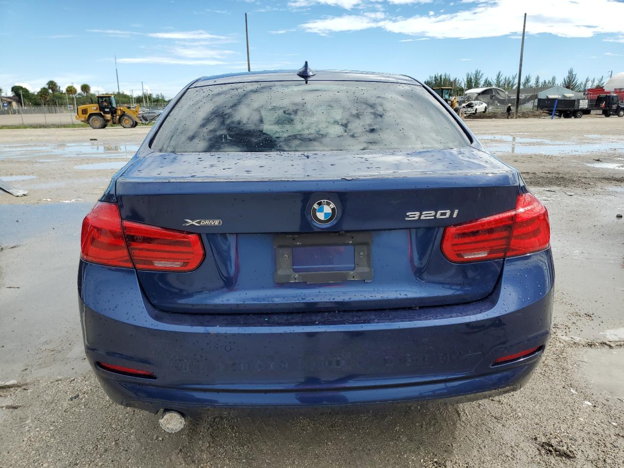 WBA8E5G52HNU22754 2017 BMW 320 Xi