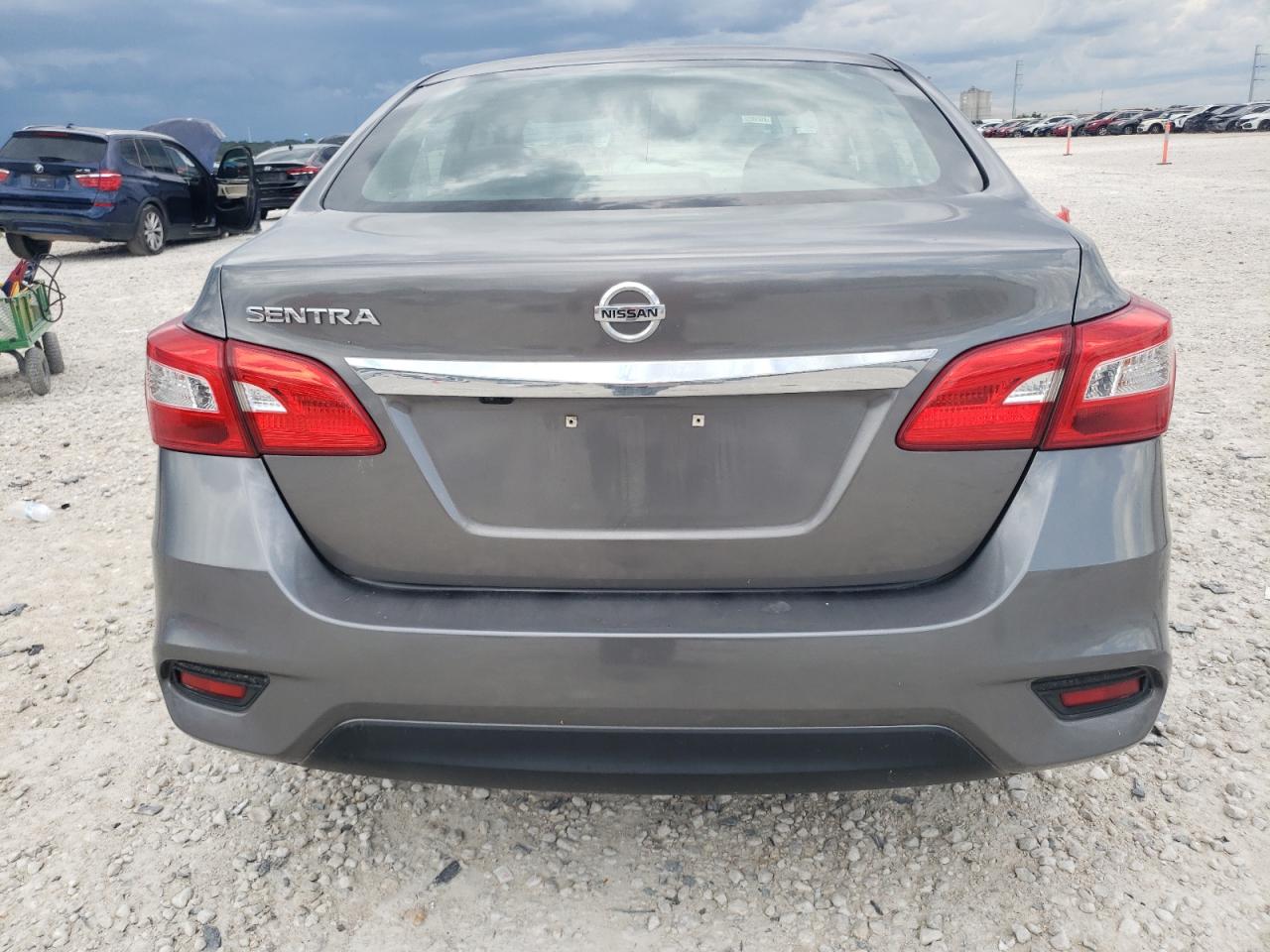 3N1AB7AP6JY317973 2018 Nissan Sentra S