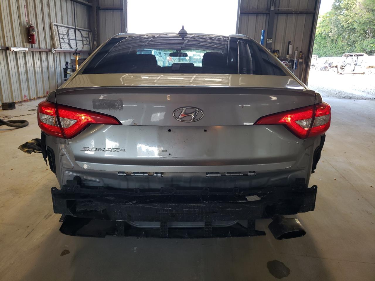 Lot #2699062870 2015 HYUNDAI SONATA SE