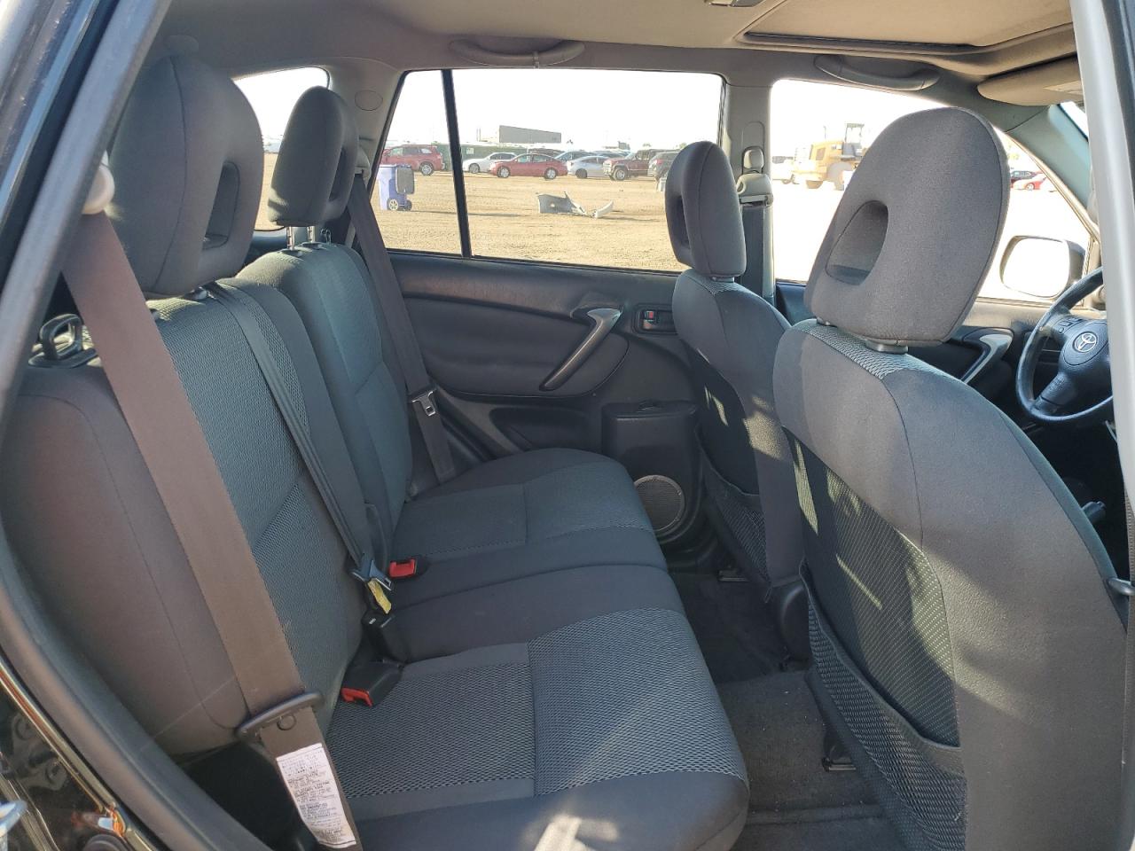 JTEGD20V240033819 2004 Toyota Rav4