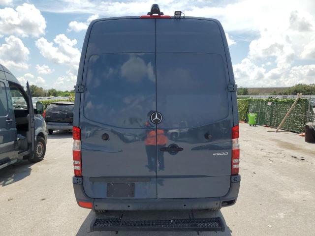 WD3PE7CD5JP640876 2018 Mercedes-Benz Sprinter 2500