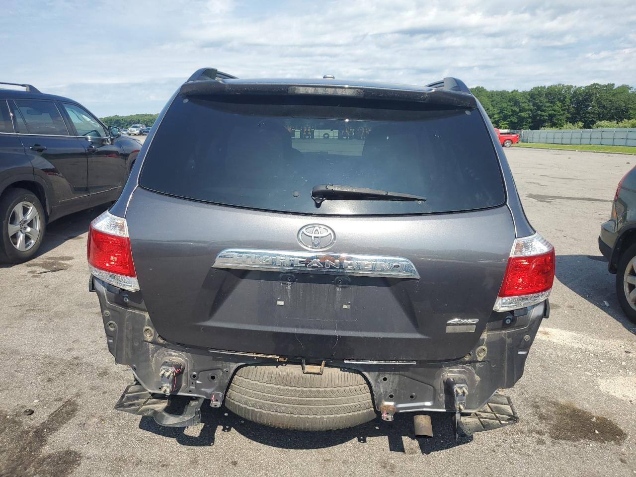 5TDBK3EH7CS119555 2012 Toyota Highlander Base