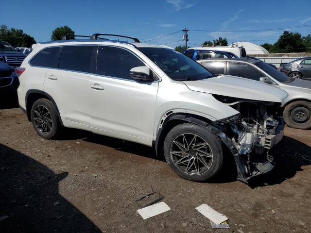 VIN 5TDDKRFH9FS187029 2015 Toyota Highlander, Limited no.4