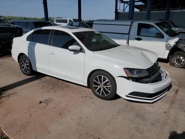 VIN 3VWDB7AJ0JM211237 2018 Volkswagen Jetta, SE no.4