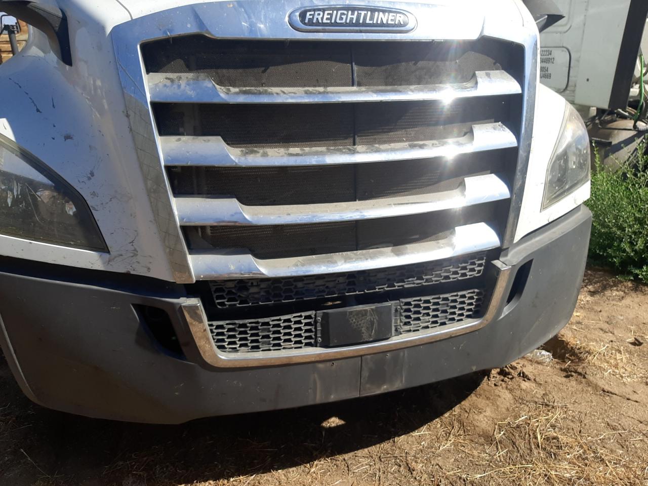 Lot #2969465766 2018 FREIGHTLINER CASCADIA 1