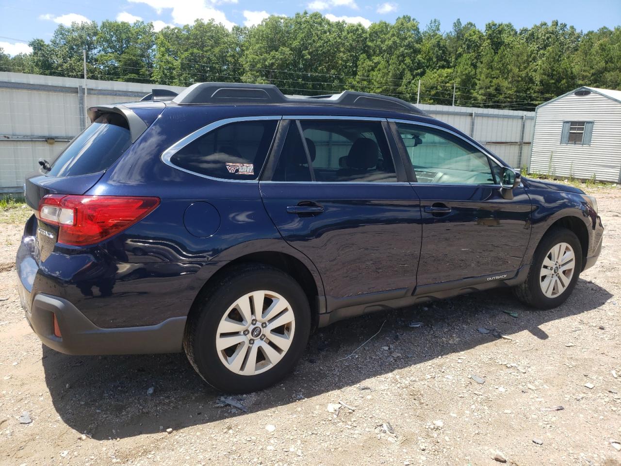 4S4BSAHC1J3230617 2018 Subaru Outback 2.5I Premium