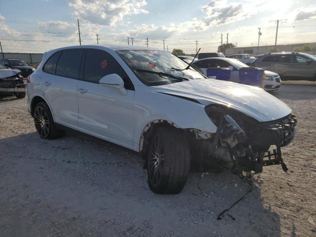 2016 PORSCHE CAYENNE - WP1AA2A22GLA09643