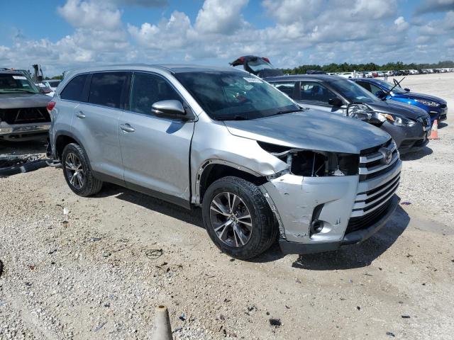 VIN 5TDZARFHXKS047493 2019 Toyota Highlander, LE no.4