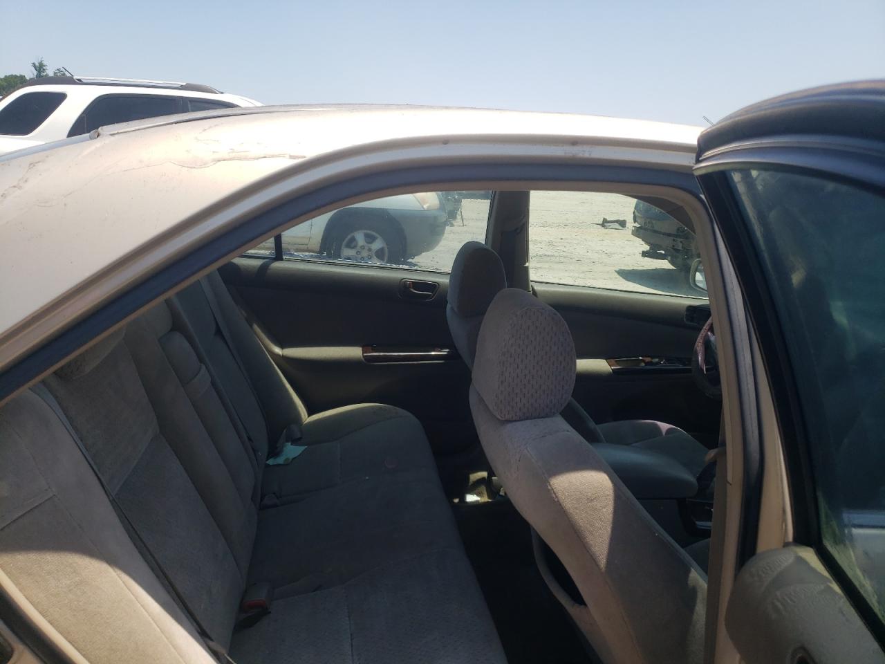 4T1BE32K74U372794 2004 Toyota Camry Le