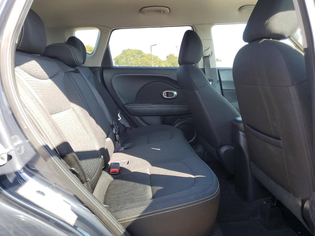 KNDJP3A53G7307773 2016 Kia Soul +