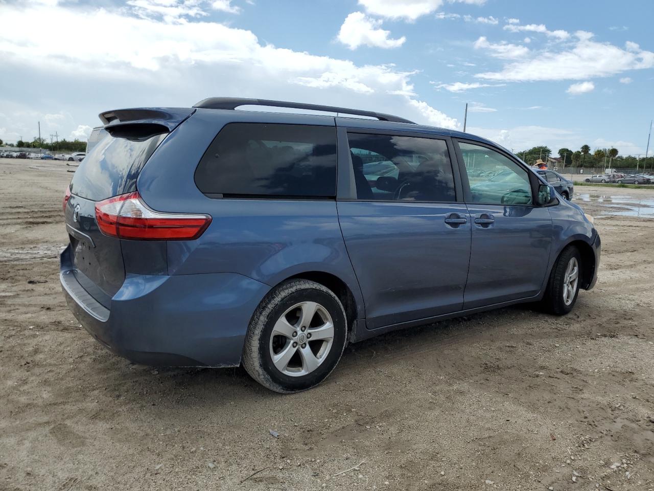 Lot #2879107954 2015 TOYOTA SIENNA LE