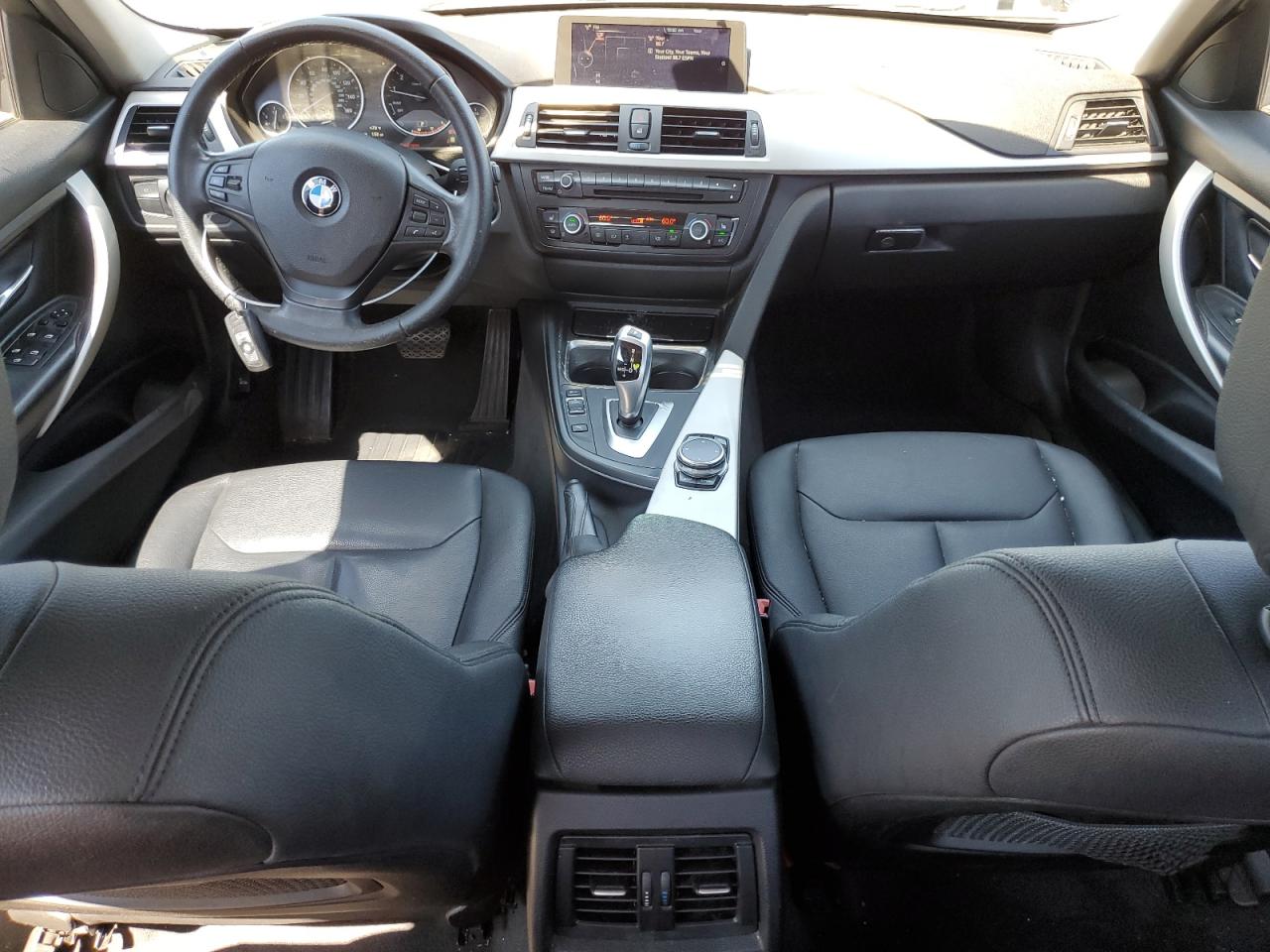 WBA3C3G50FNS76579 2015 BMW 320 I xDrive