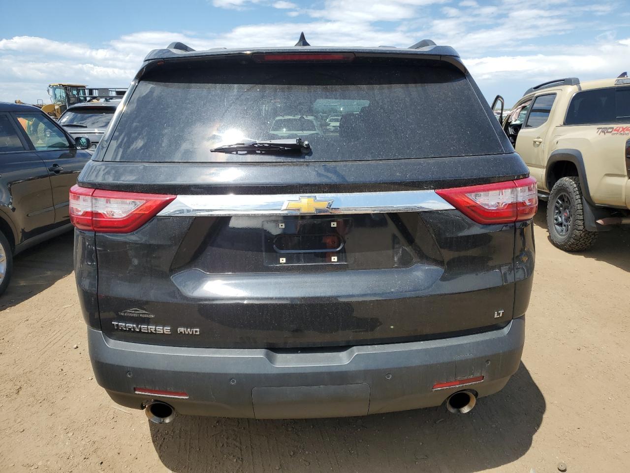 1GNEVGKW3KJ247647 2019 Chevrolet Traverse Lt