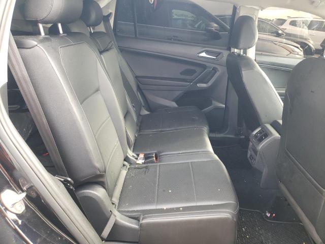 2018 VOLKSWAGEN TIGUAN SE - 3VV2B7AX7JM121289