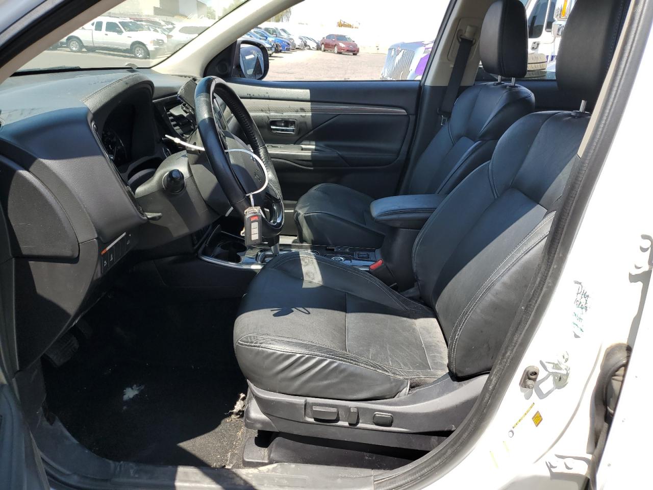 JA4AZ3A32LZ020457 2020 Mitsubishi Outlander Se