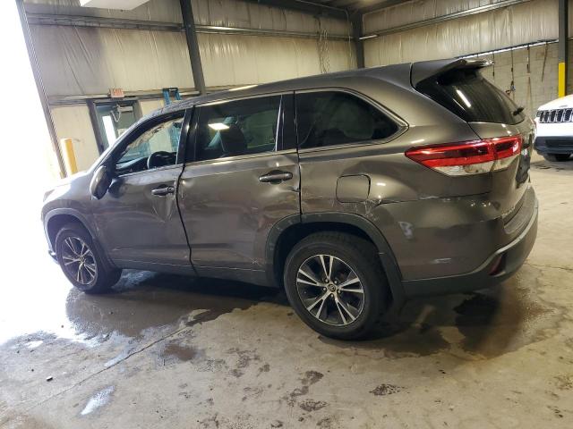 5TDBZRFH7HS390684 2017 TOYOTA HIGHLANDER - Image 2