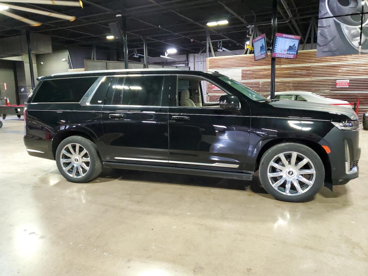 Lot #2734042476 2023 CADILLAC ESCALADE E