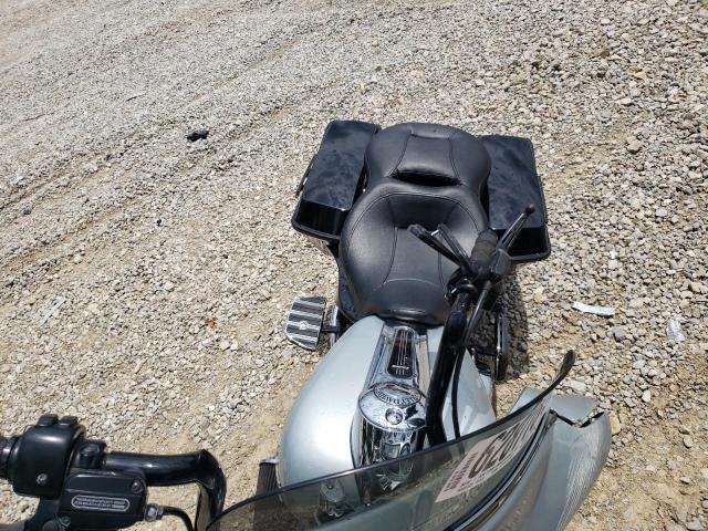2010 HARLEY-DAVIDSON FLHX - 1HD1KB419AB647191