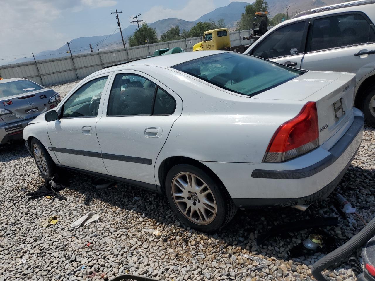 Lot #2936213902 2004 VOLVO S60 2.5T