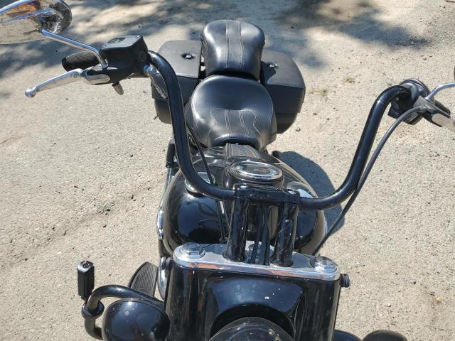 2018 HARLEY-DAVIDSON FLHC HERIT 1HD1YAJ15JC069288
