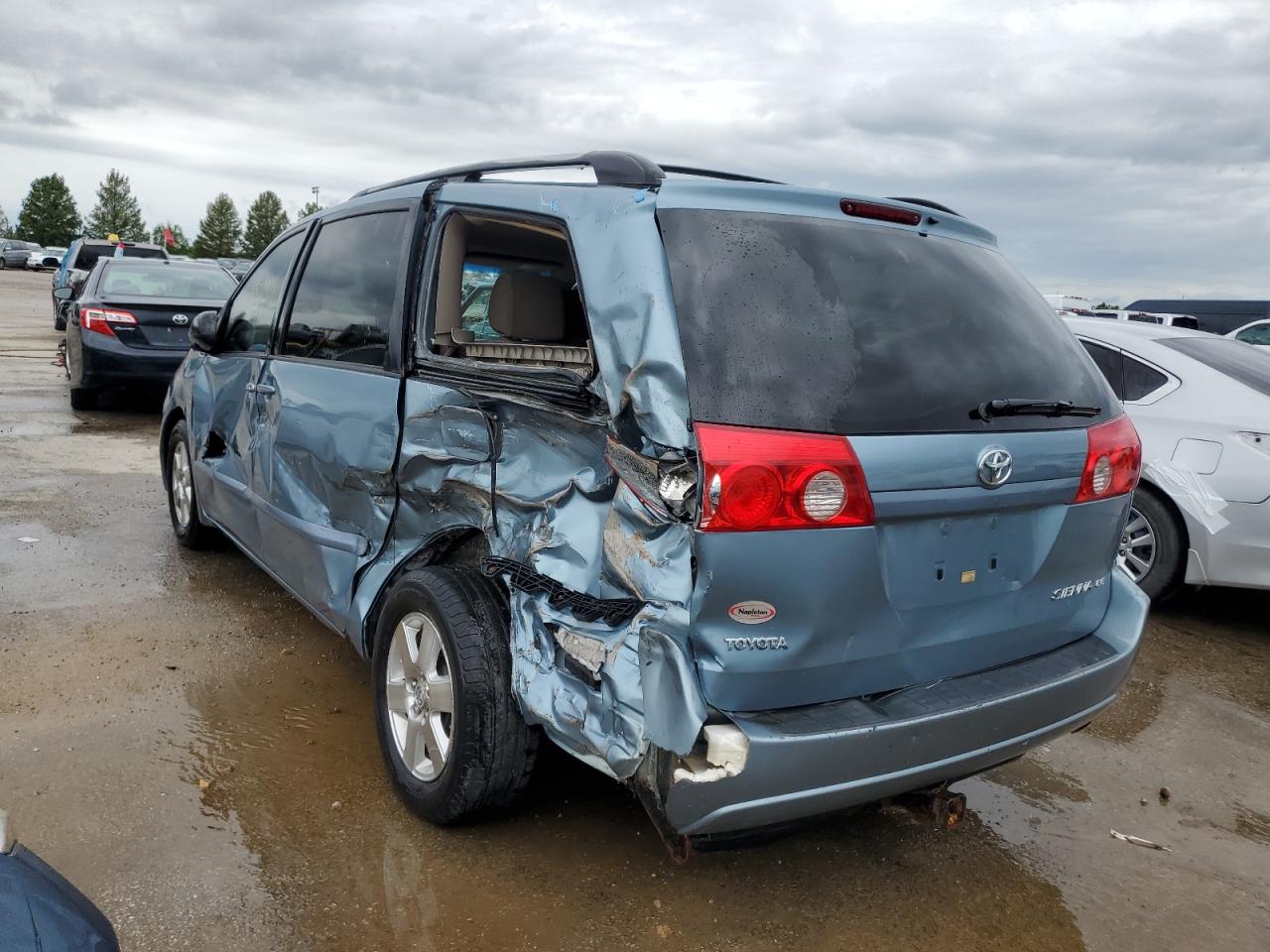 Lot #2751377969 2008 TOYOTA SIENNA CE