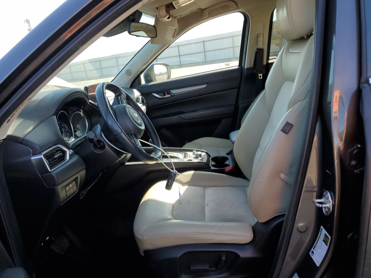 JM3KFACM5J1437829 2018 Mazda Cx-5 Touring