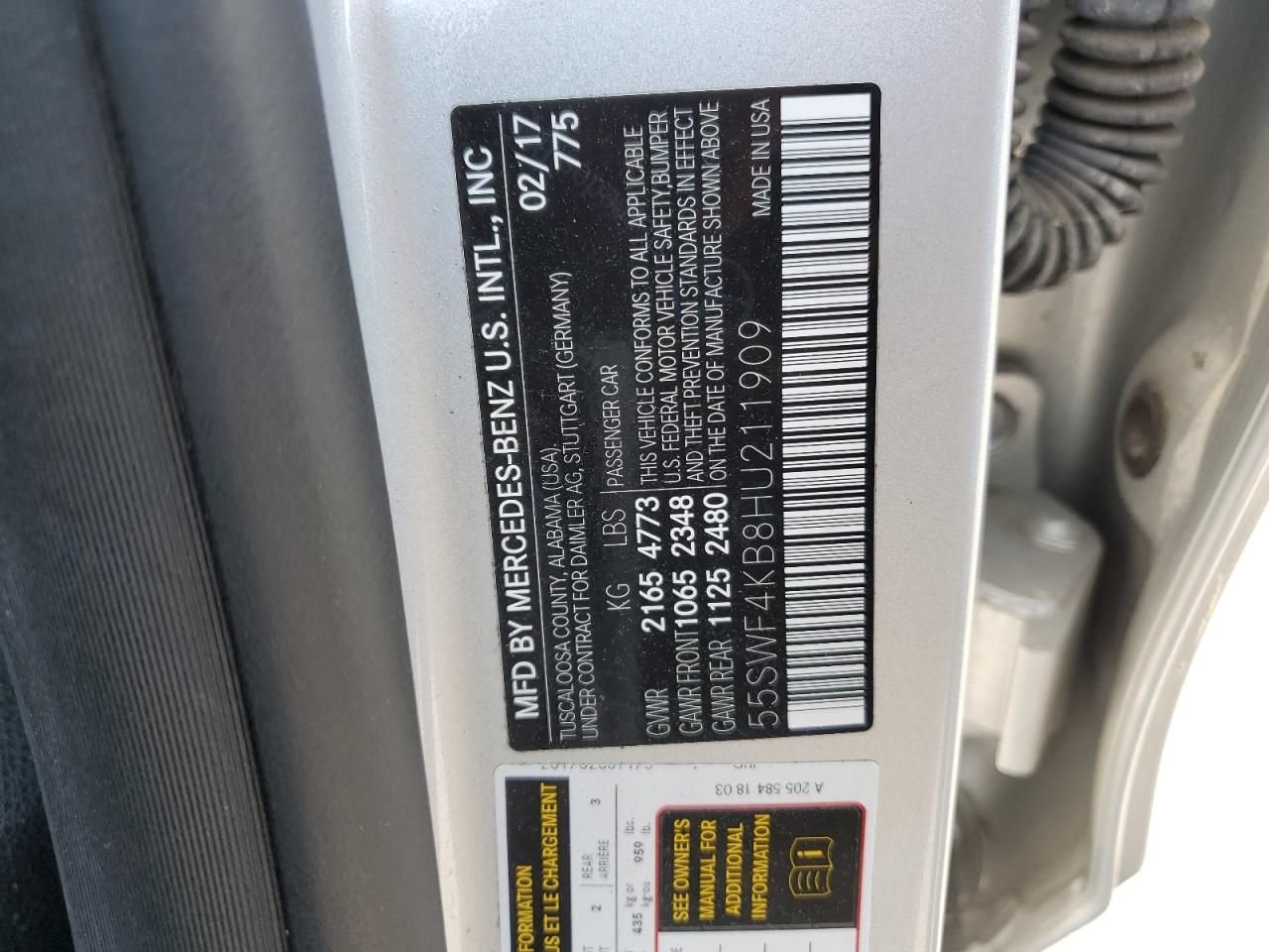 55SWF4KB8HU211909 2017 Mercedes-Benz C 300 4Matic