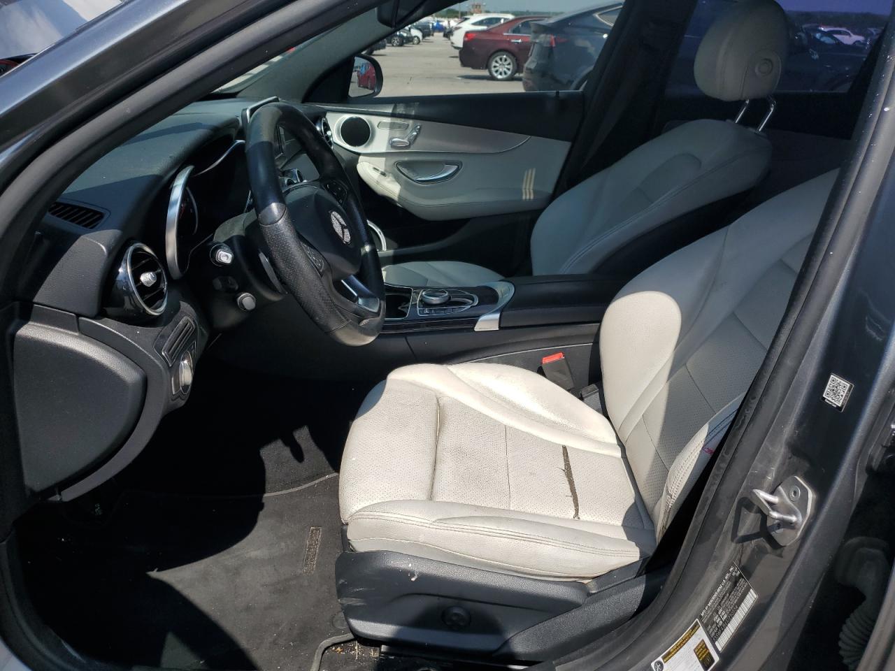 55SWF4JB6JU250554 2018 Mercedes-Benz C 300