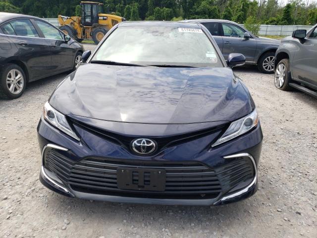 VIN 4T1F11BKXNU070659 2022 Toyota Camry, Xle no.5