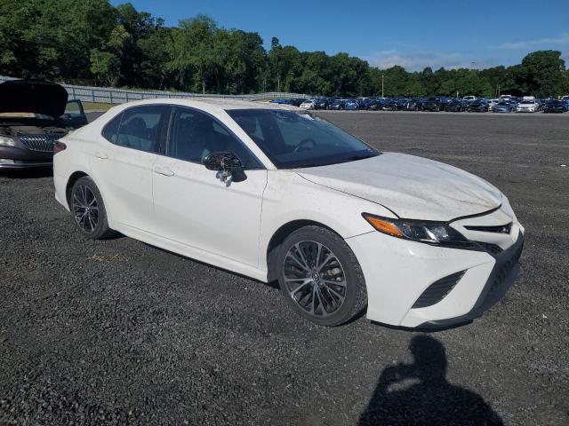 VIN 4T1B11HKXJU654138 2018 Toyota Camry, L no.4