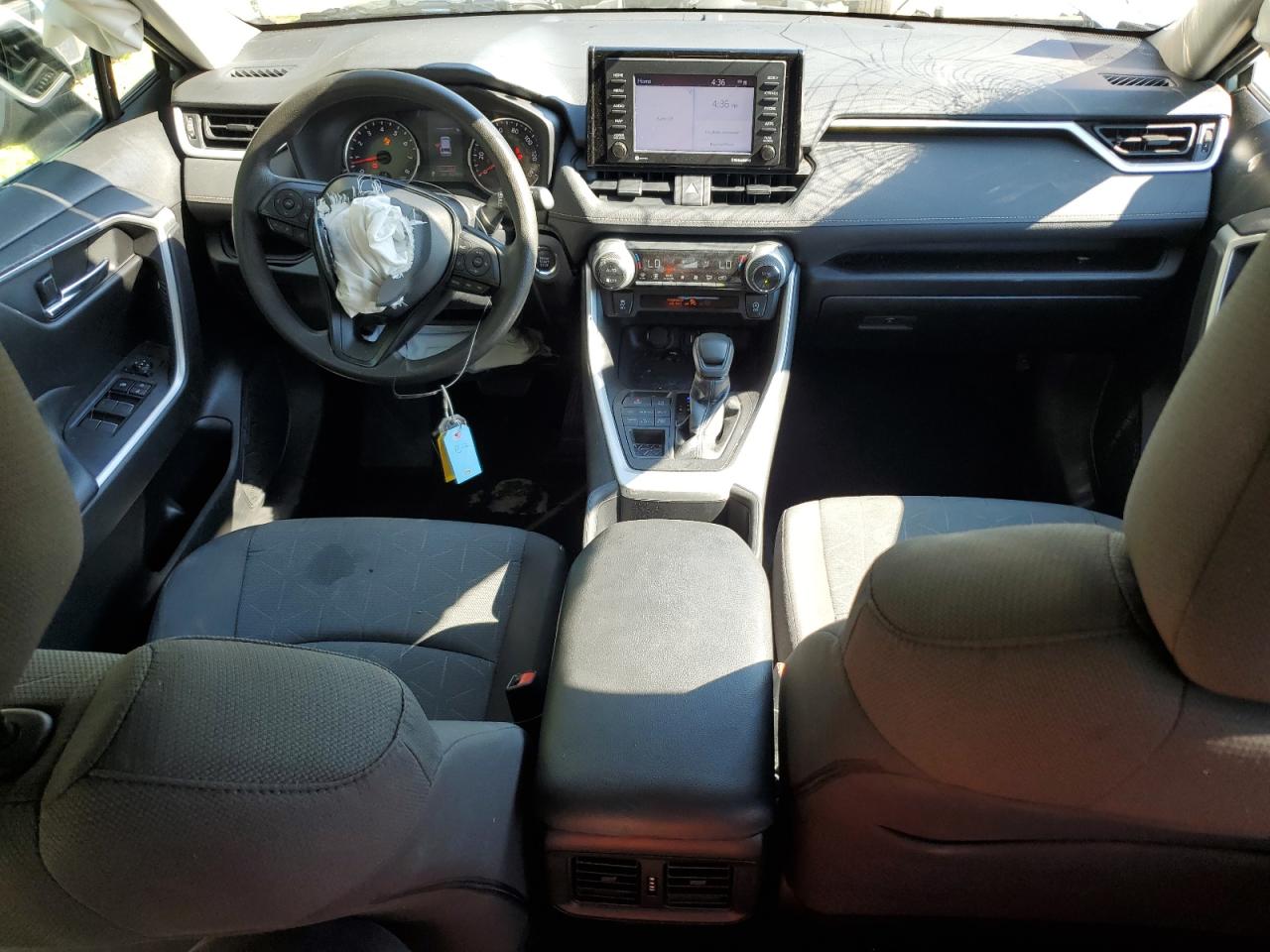 2T3P1RFV1NW275706 2022 Toyota Rav4 Xle