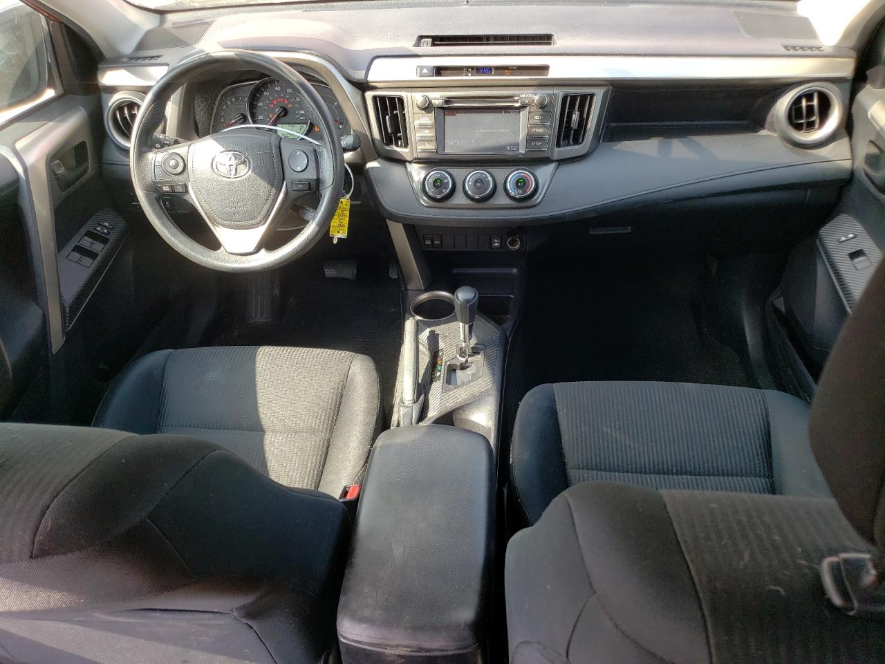 2T3BFREV7FW305483 2015 Toyota Rav4 Le