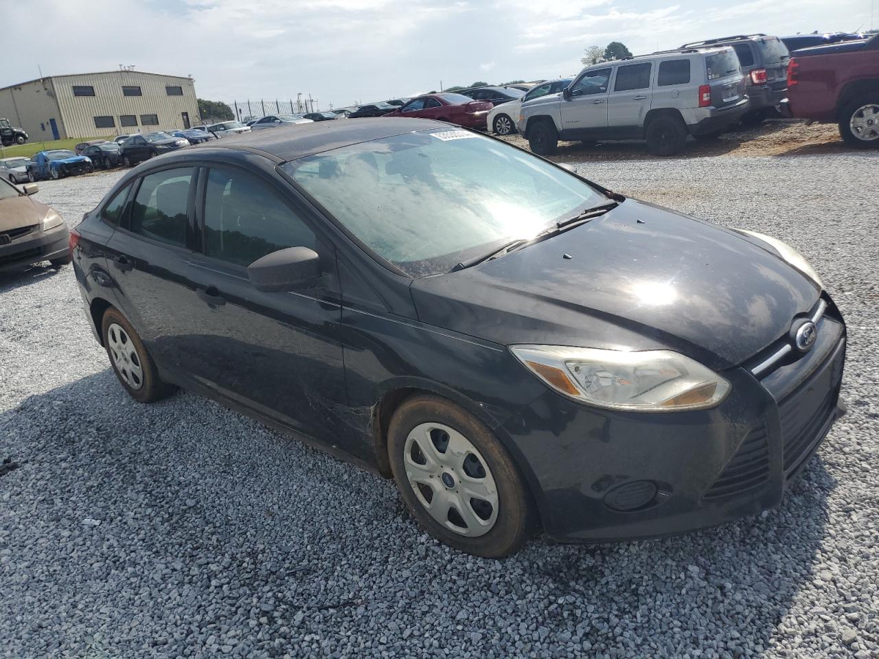 2013 Ford Focus S vin: 1FADP3E24DL135937