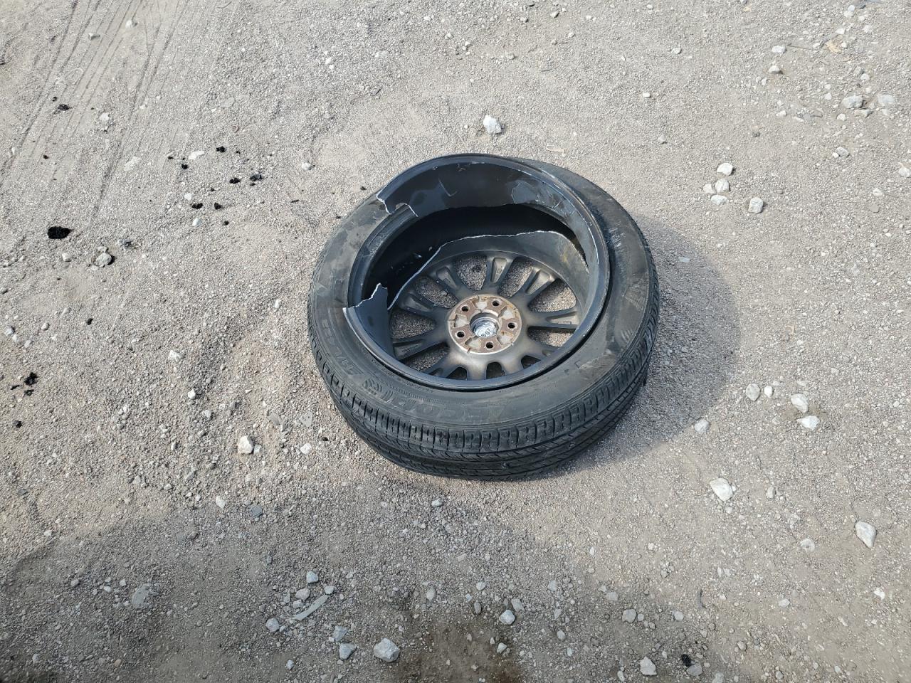 1C4RJFCG2JC215220 2018 Jeep Grand Cherokee Overland