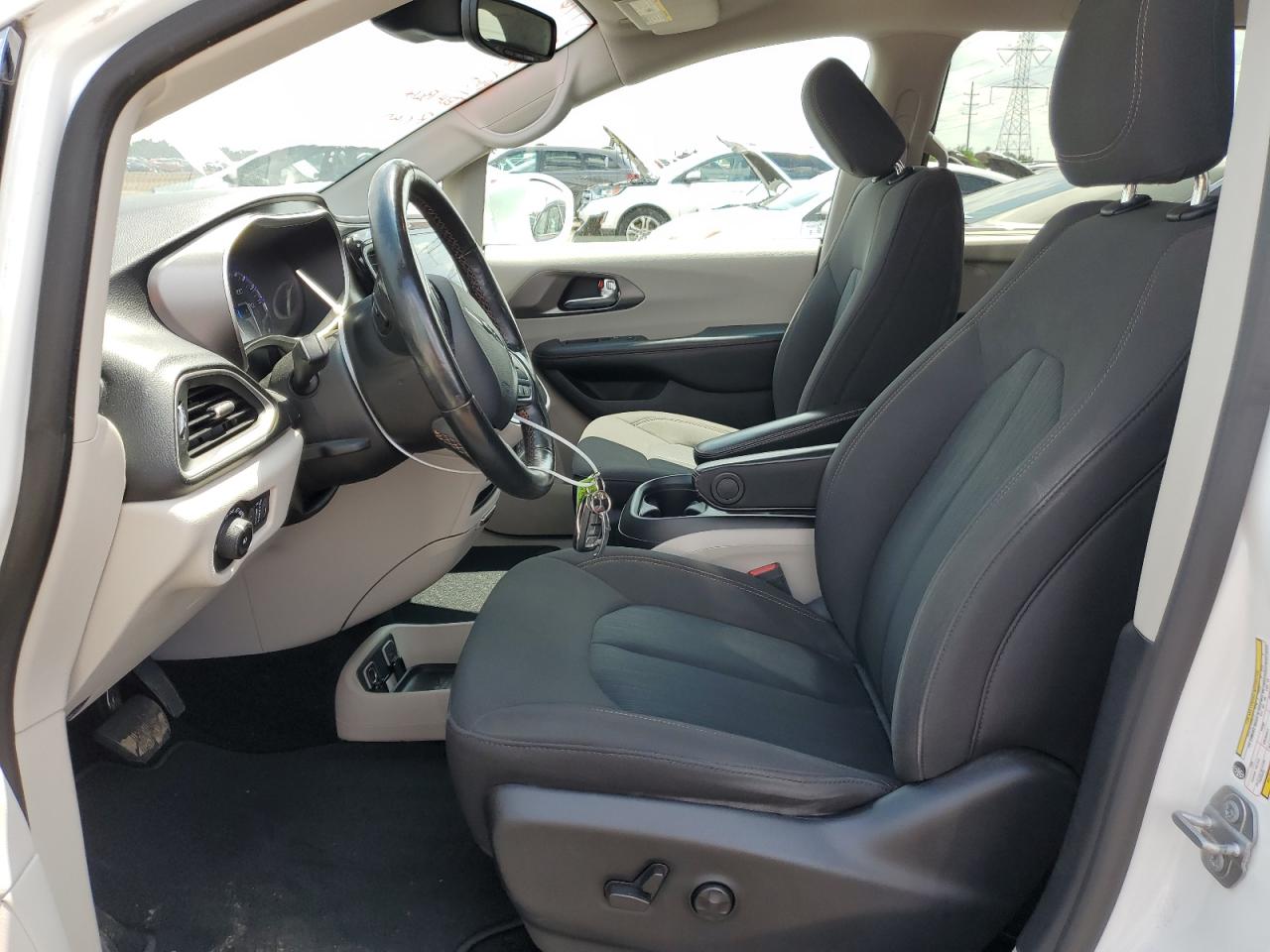 2C4RC1FG2LR102600 2020 Chrysler Pacifica Touring