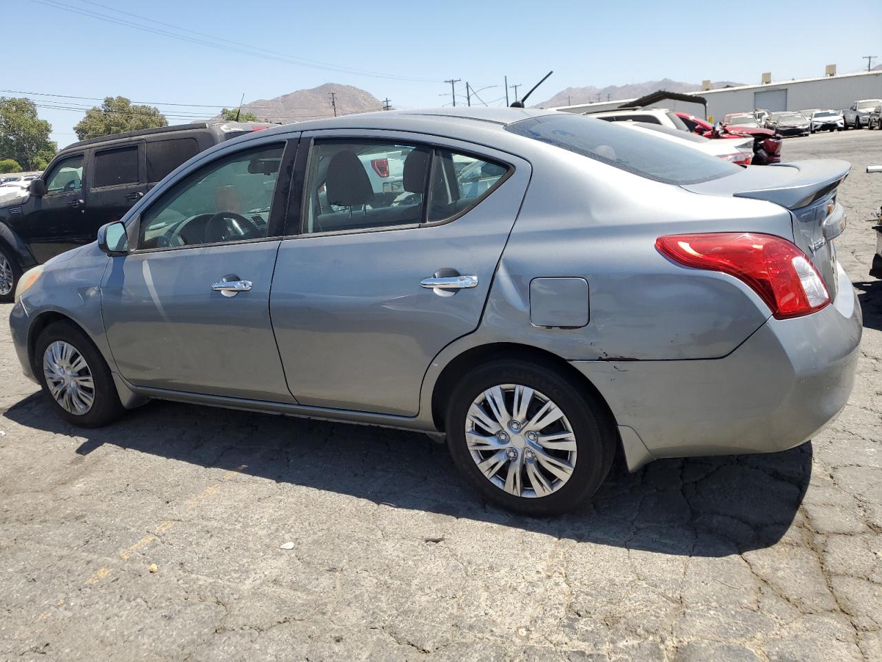 2013 Nissan Versa S vin: 3N1CN7AP0DL891695