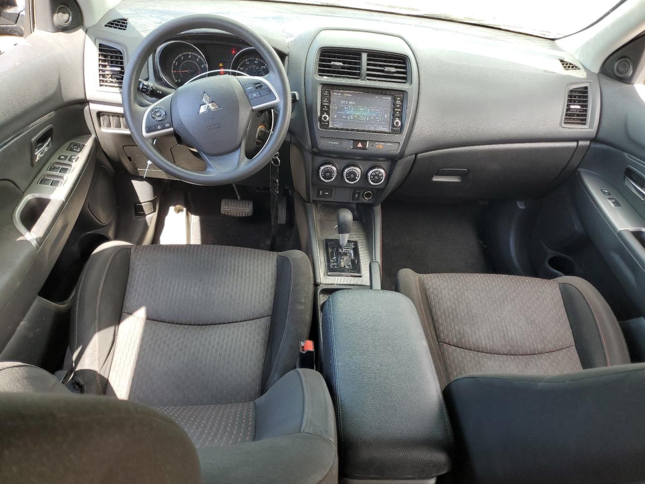 JA4AP3AU7KU003809 2019 Mitsubishi Outlander Sport Es