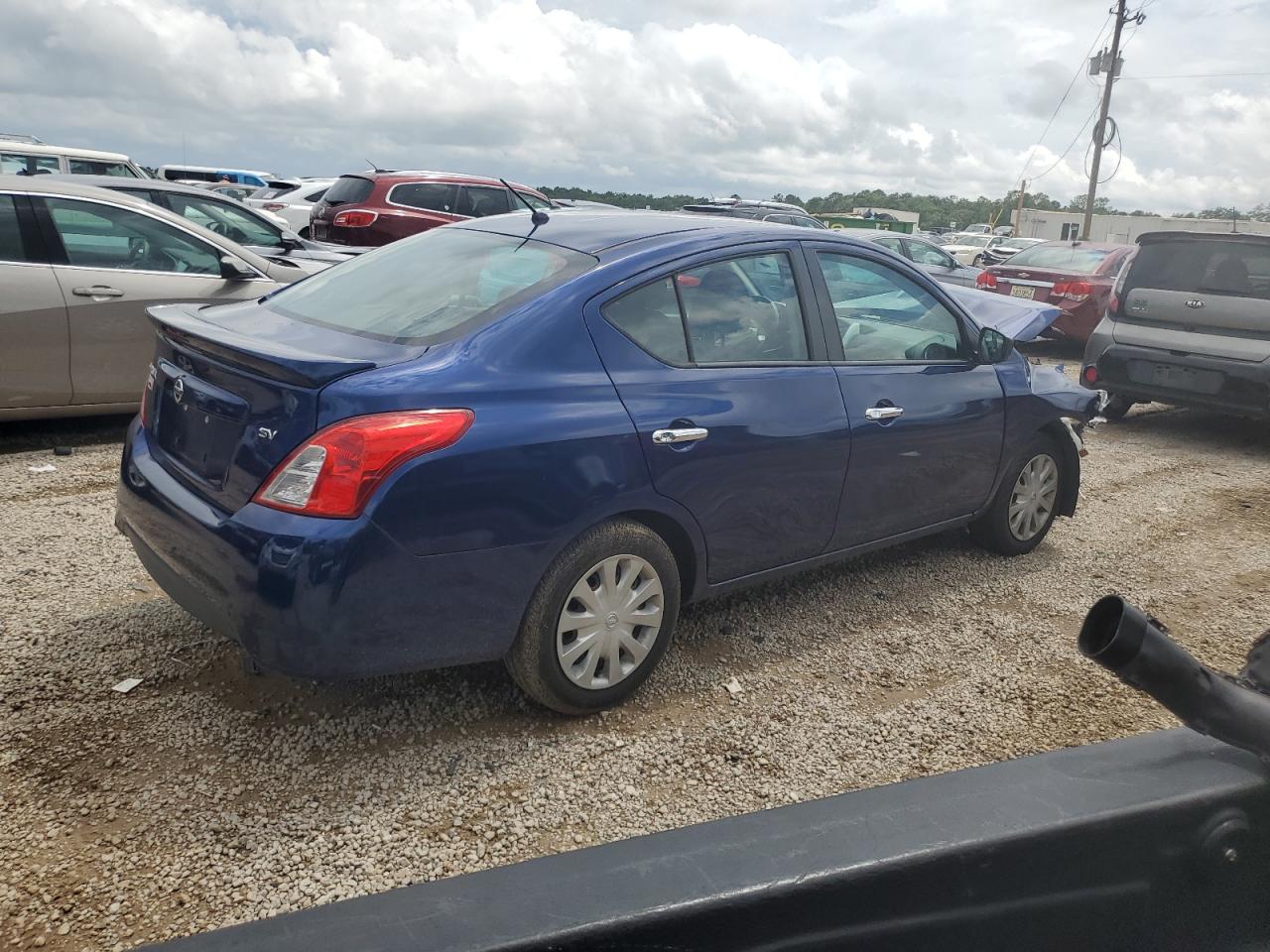 Lot #2731473383 2019 NISSAN VERSA S