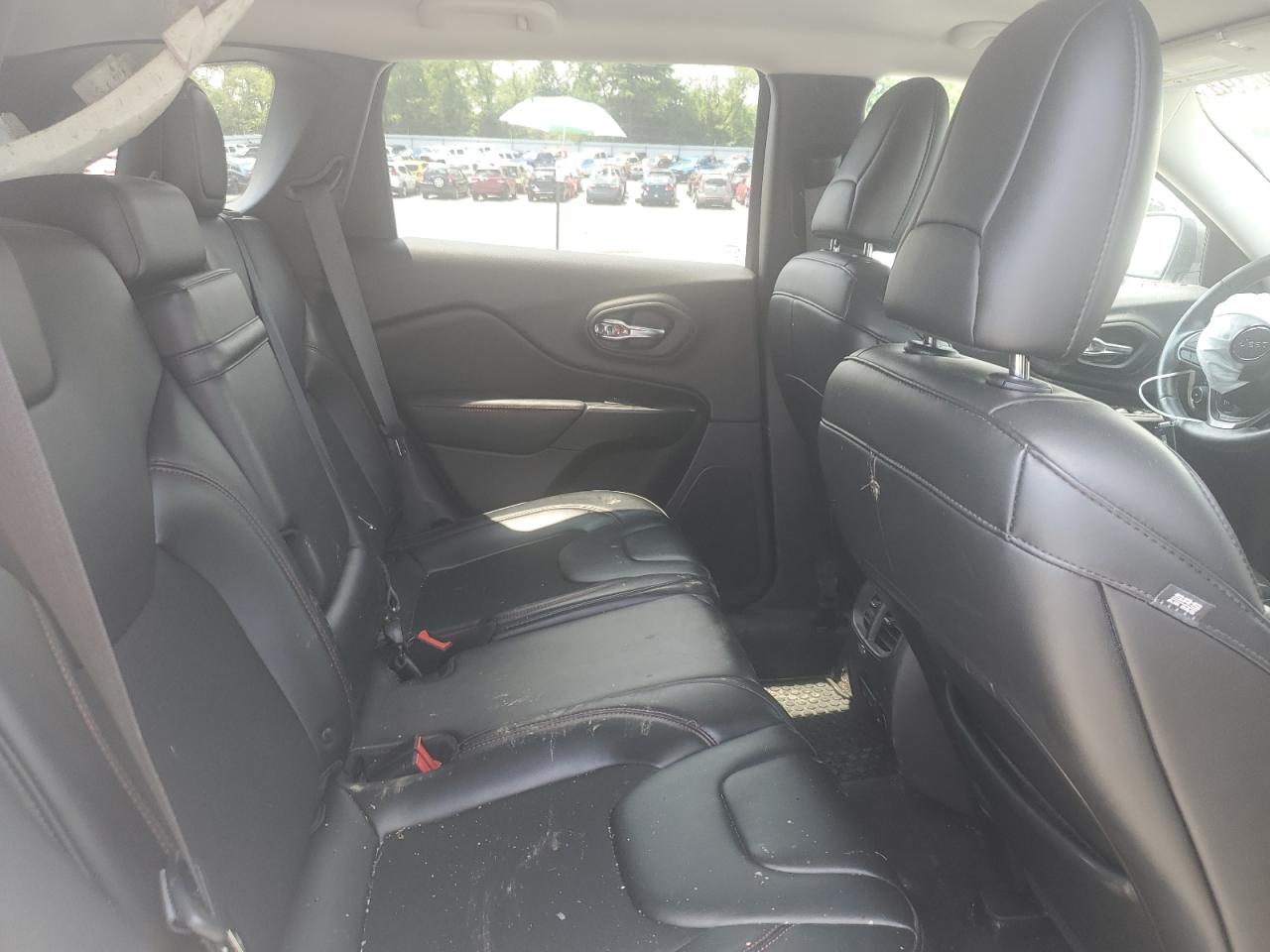 1C4PJMBN9KD192994 2019 Jeep Cherokee Trailhawk