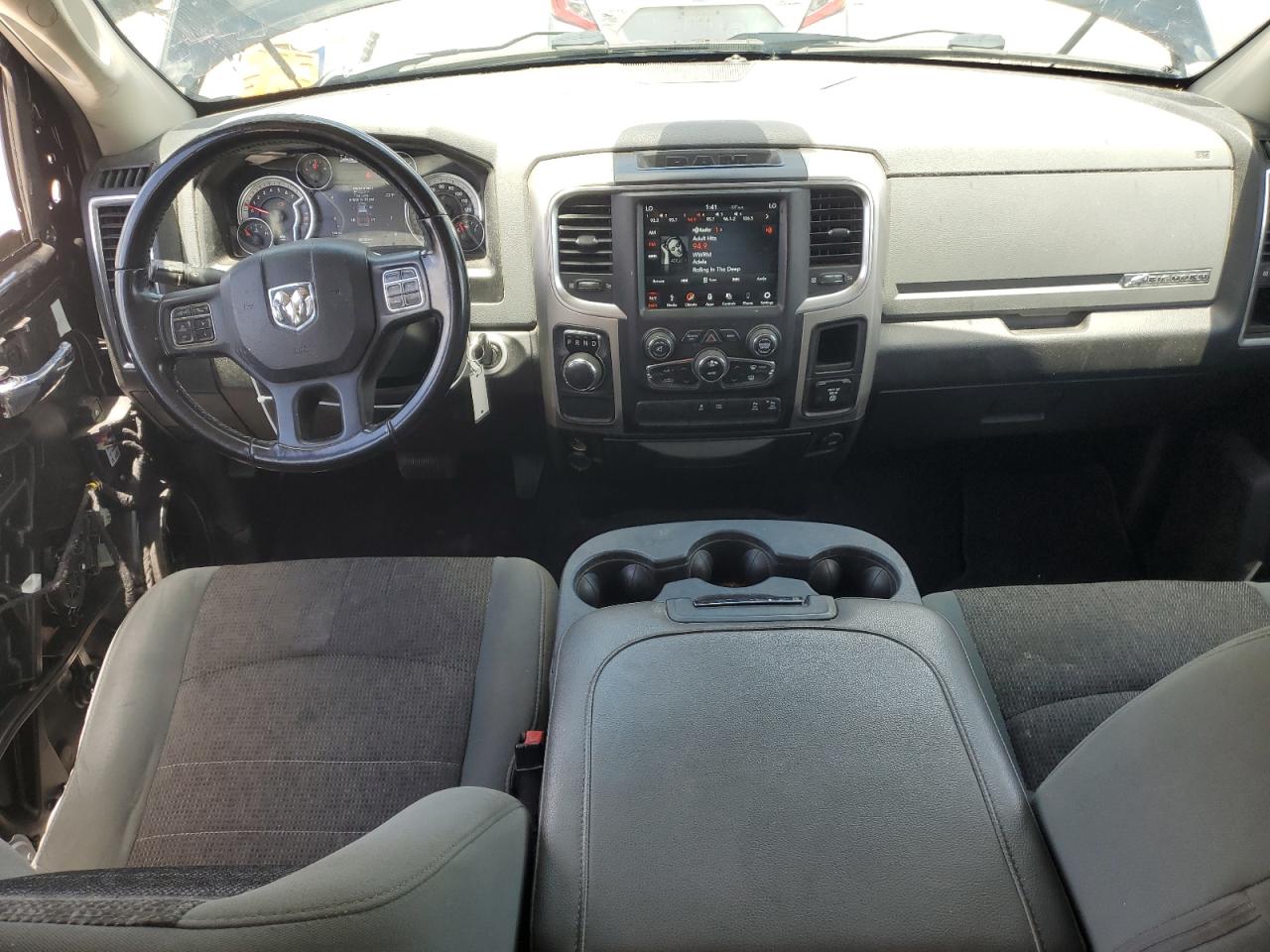 1C6RR6TT1KS721965 2019 Ram 1500 Classic Slt