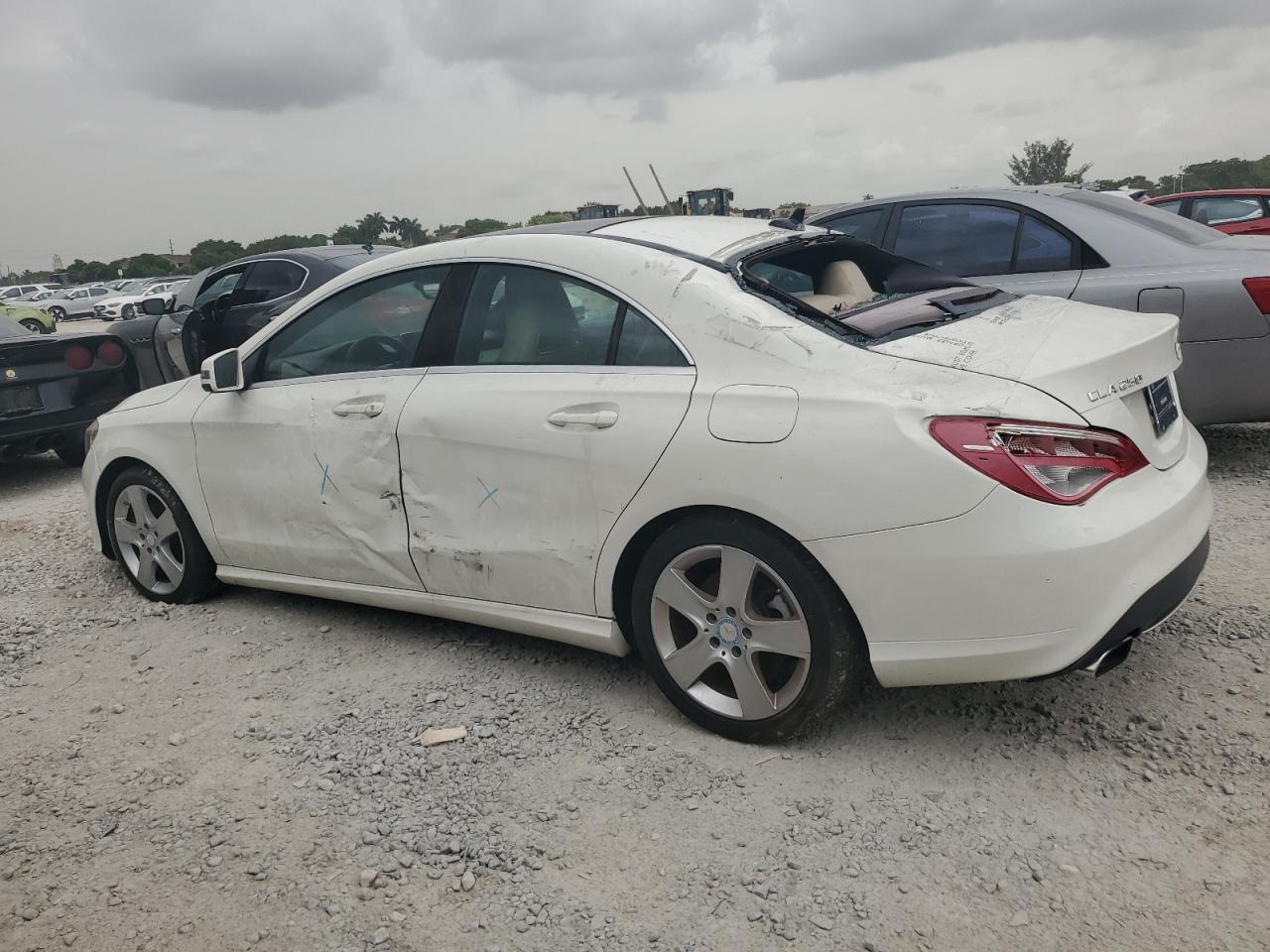 2016 Mercedes-Benz Cla 250 vin: WDDSJ4EB6GN323026