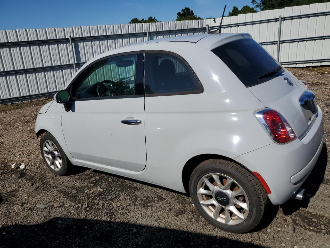 2017 Fiat 500 Pop vin: 3C3CFFKR0HT553843