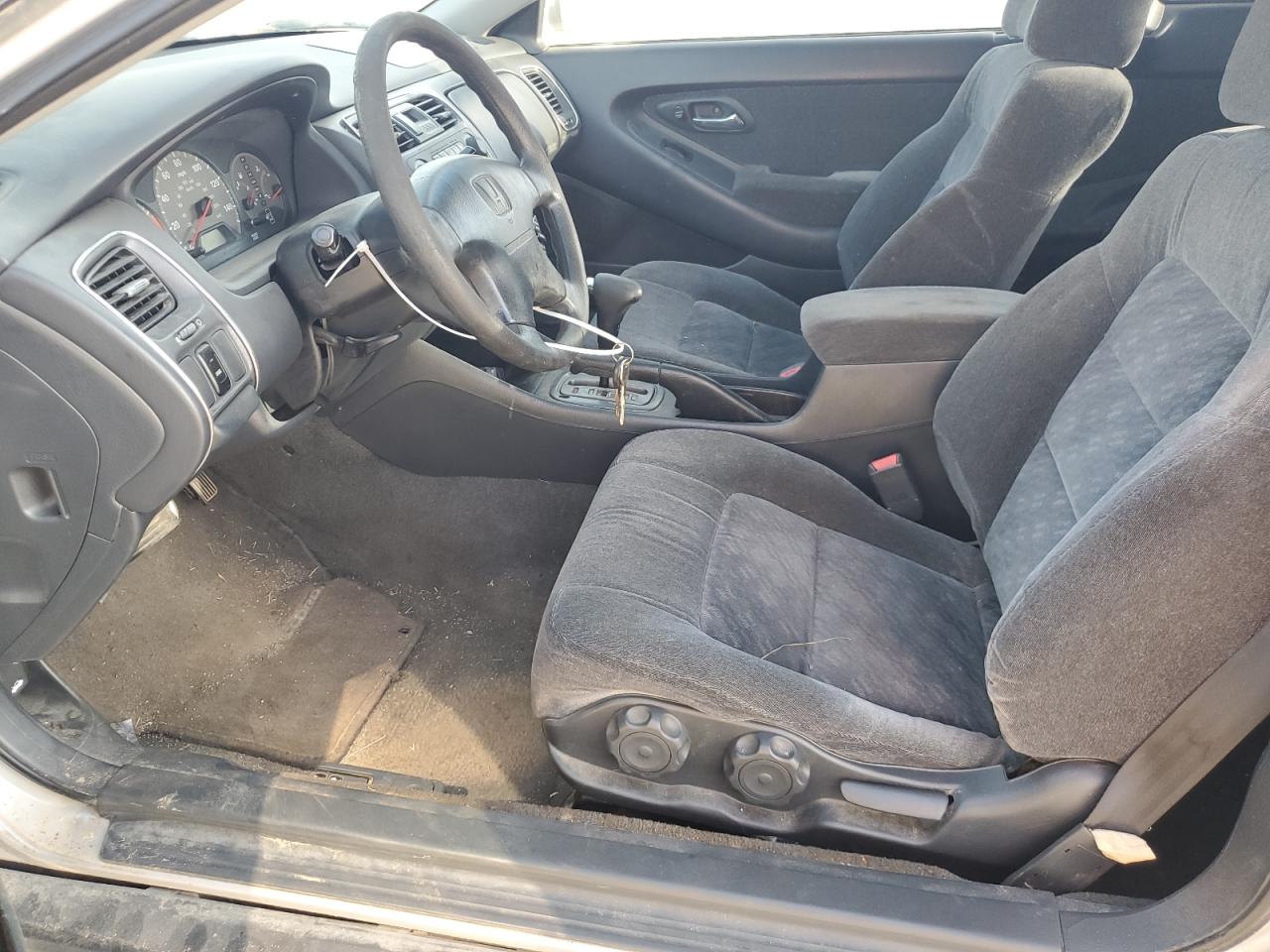 1HGCG32481A015546 2001 Honda Accord Lx