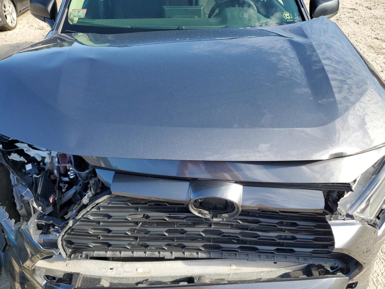 JTMLWRFV9LD551138 2020 Toyota Rav4 Le